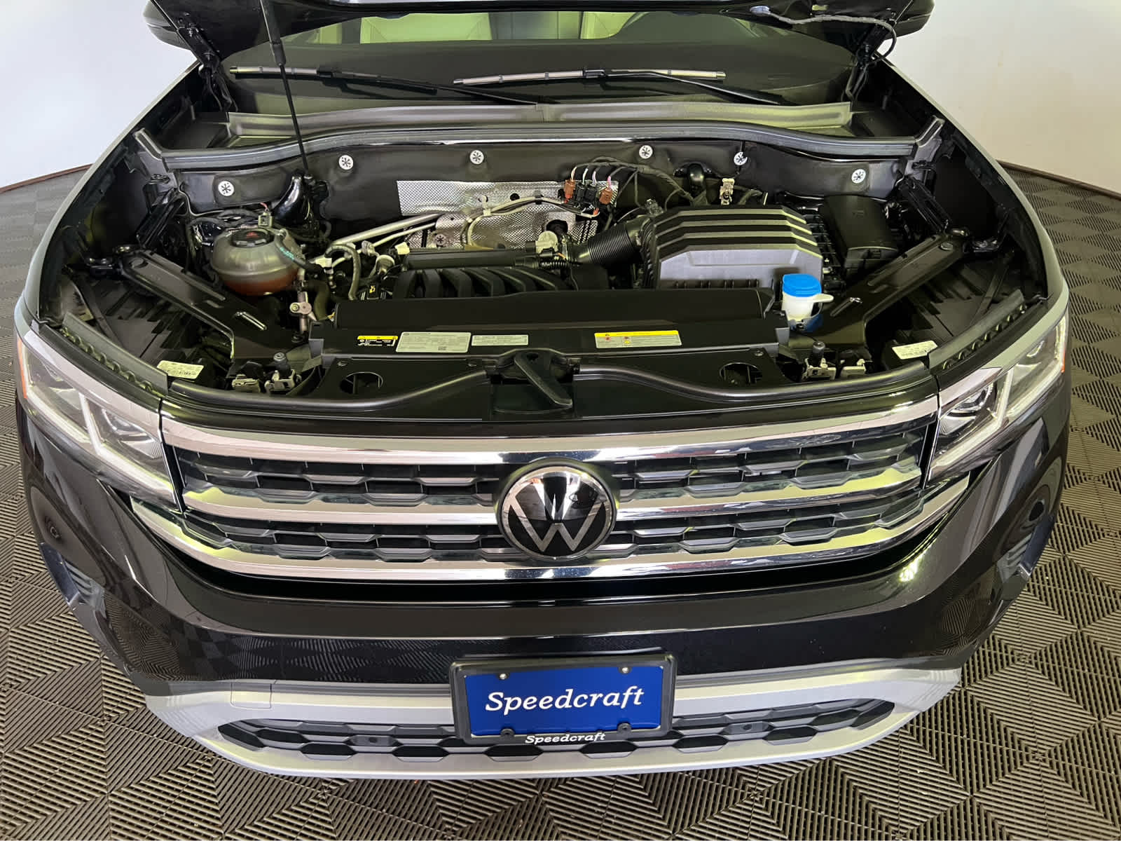 2023 Volkswagen Atlas 3.6L V6 SE w/Technology