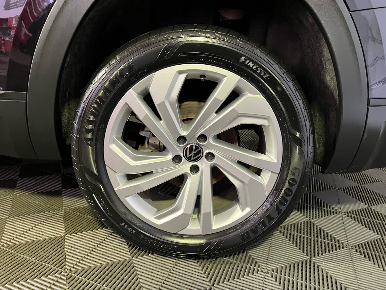 2023 Volkswagen Atlas 3.6L V6 SE w/Technology