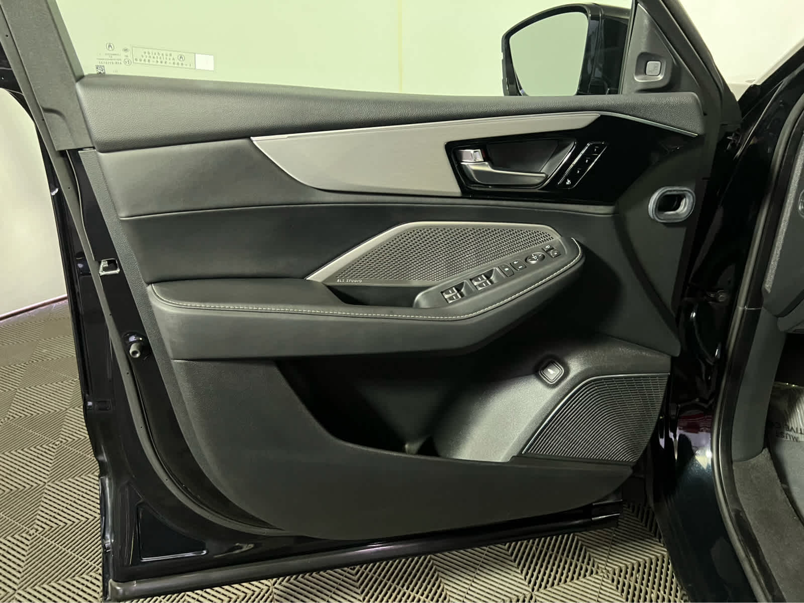 2024 Acura MDX SH-AWD TECH