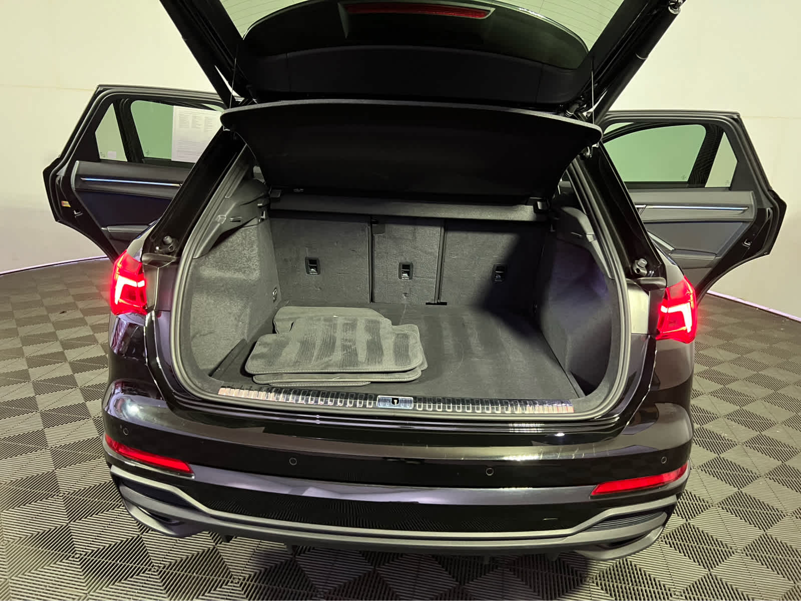 2023 Audi Q3 S line Premium Plus