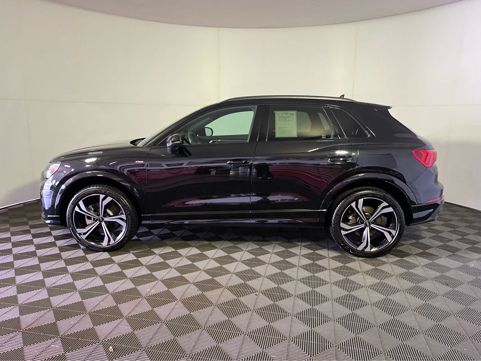 2023 Audi Q3 S line Premium Plus