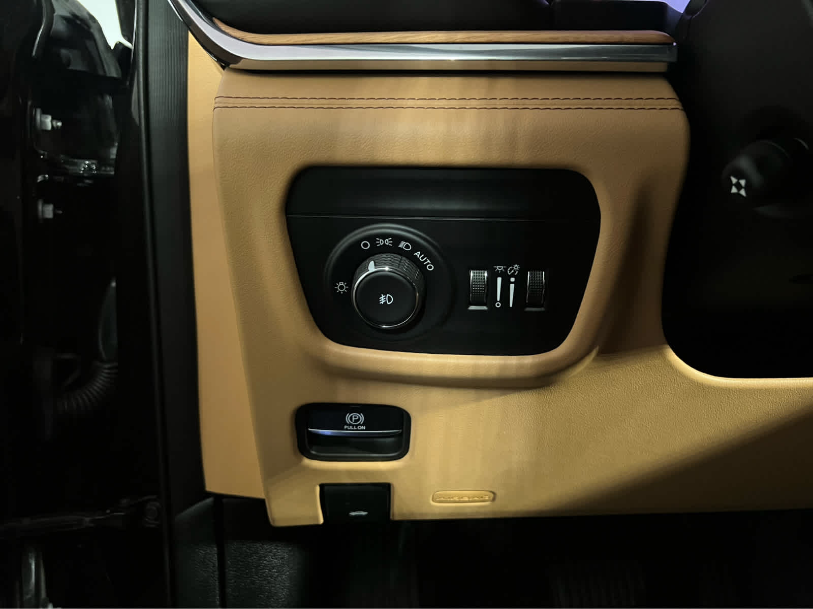 2023 Jeep Grand Cherokee L Summit Reserve