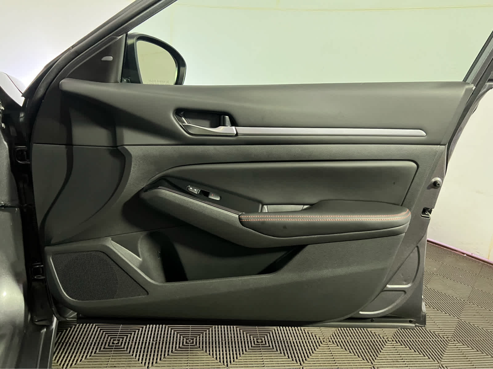 2024 Nissan Altima SR