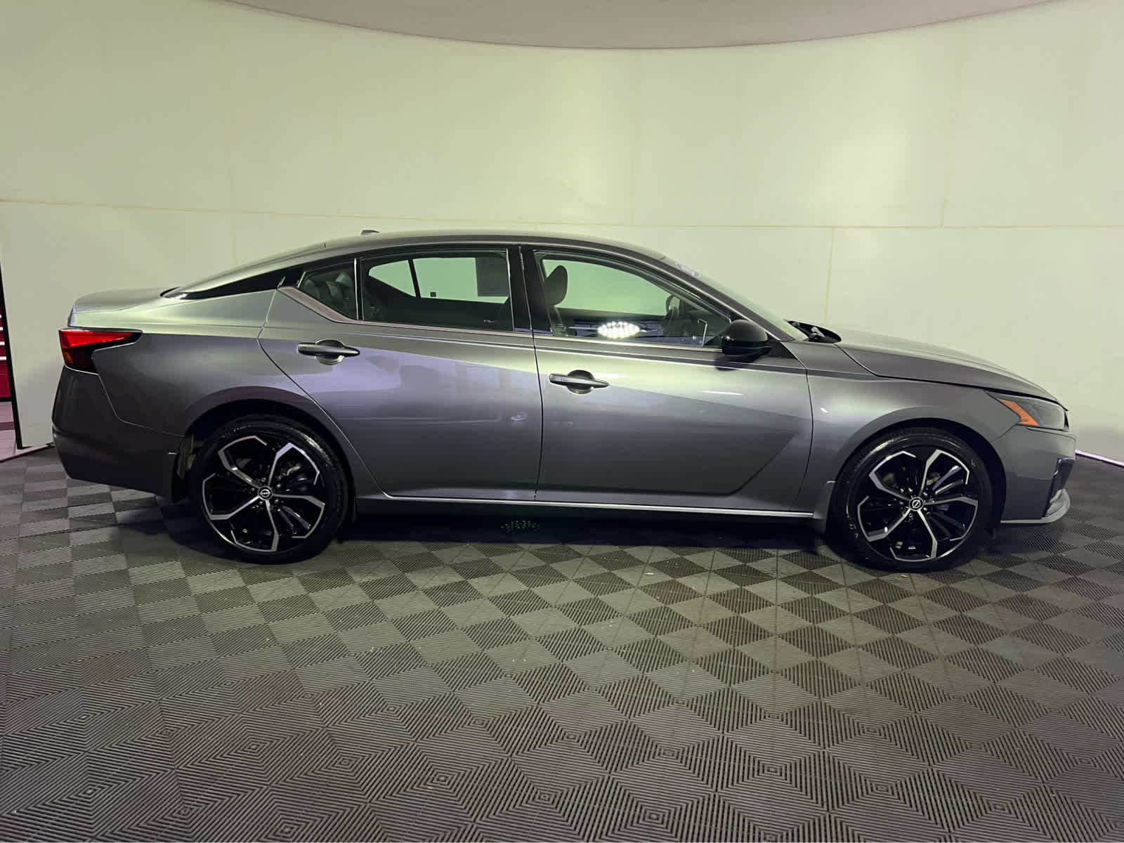2024 Nissan Altima SR