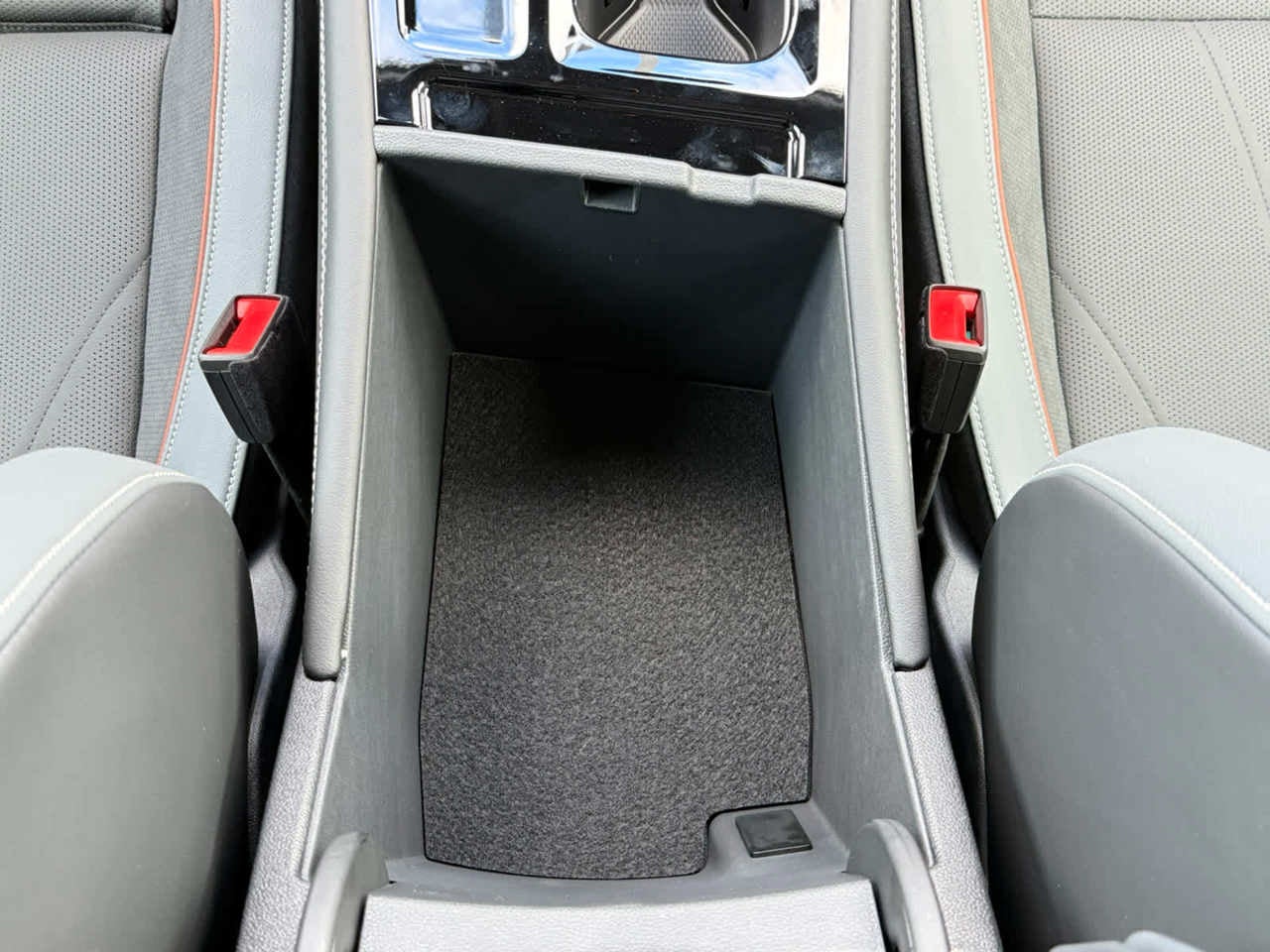 2027 Volkswagen Atlas 2.0T SEL