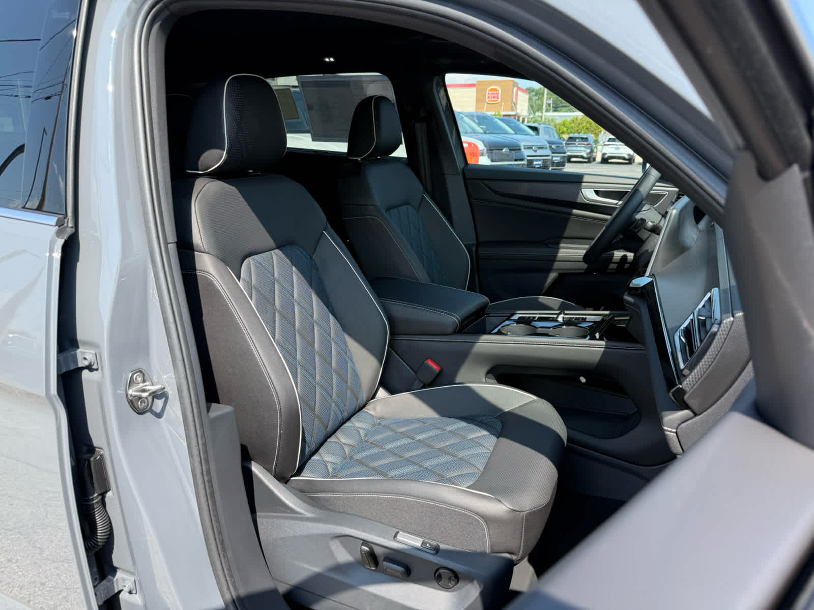 2026 Volkswagen Atlas Cross Sport 2.0T SEL Premium R-Line
