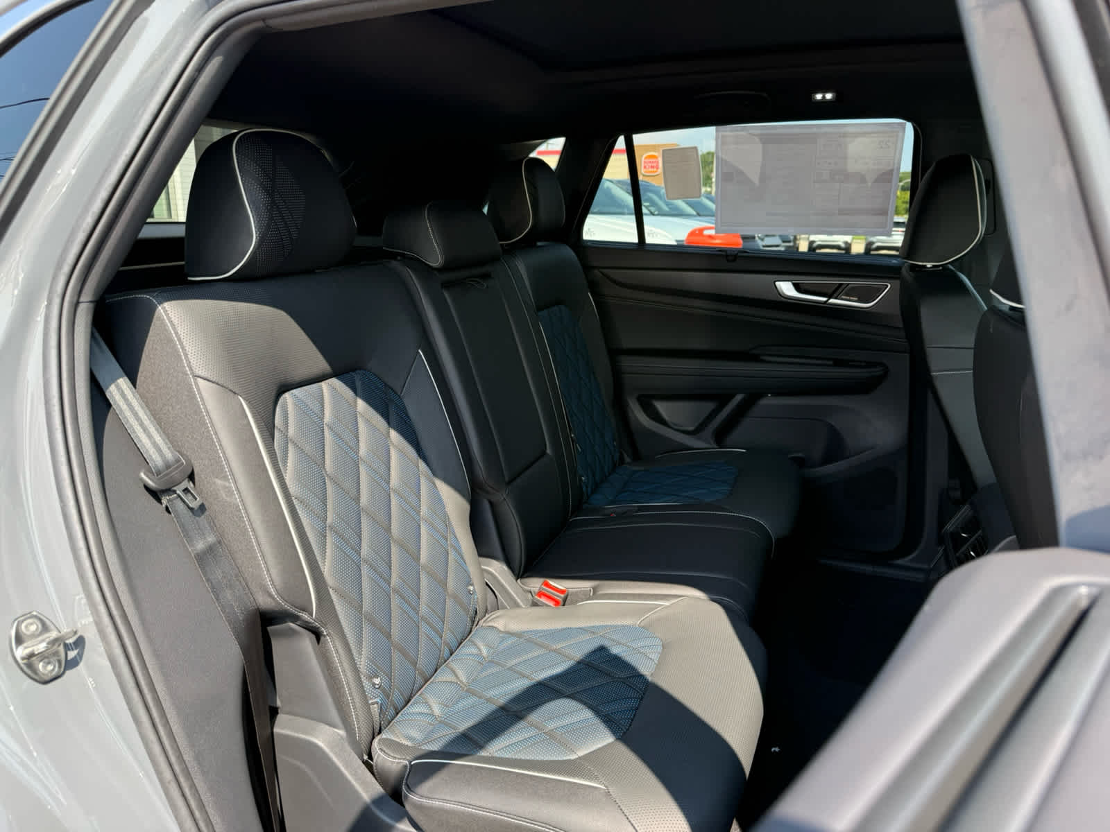 2026 Volkswagen Atlas Cross Sport 2.0T SEL Premium R-Line