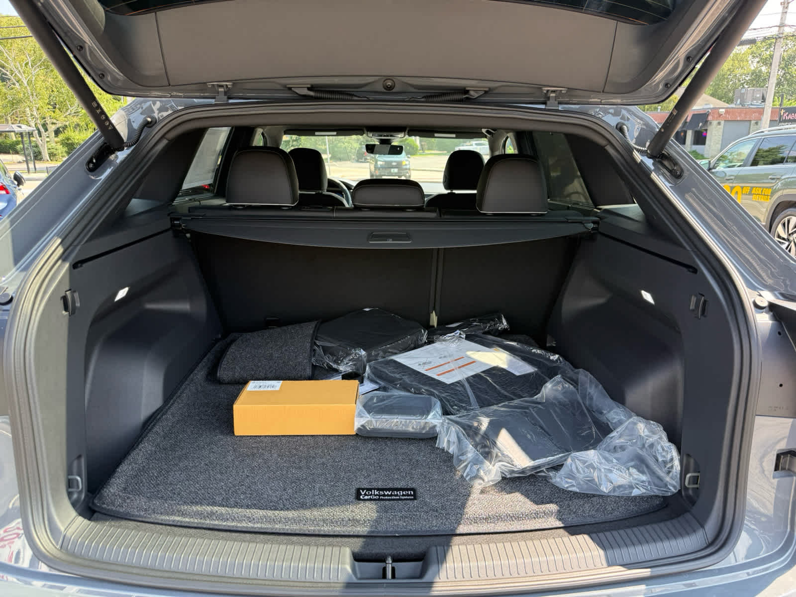 2026 Volkswagen Atlas Cross Sport 2.0T SEL Premium R-Line