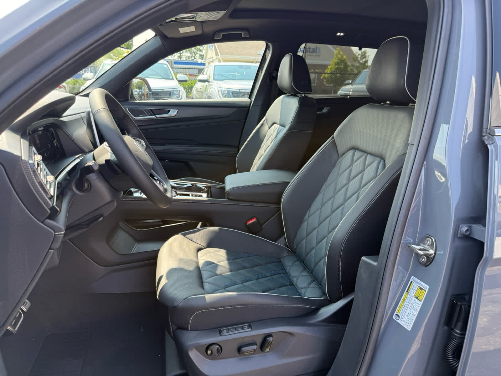2026 Volkswagen Atlas Cross Sport 2.0T SEL Premium R-Line