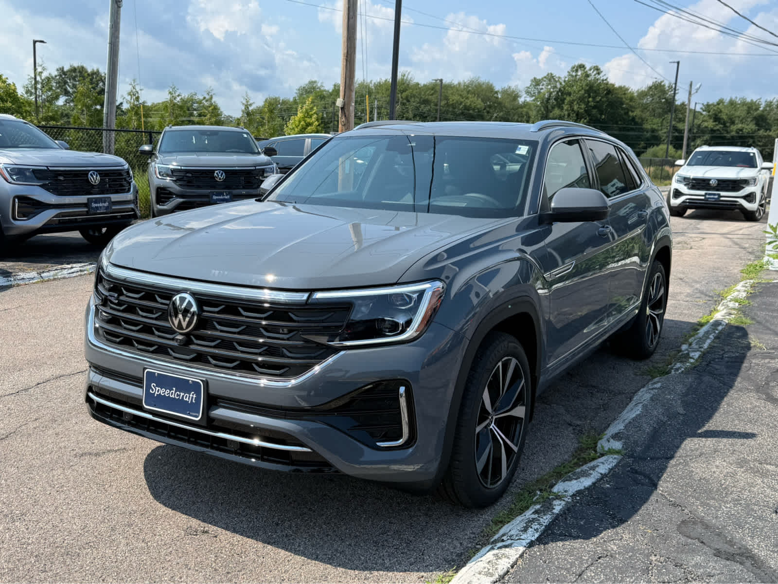 2026 Volkswagen Atlas Cross Sport 2.0T SEL Premium R-Line