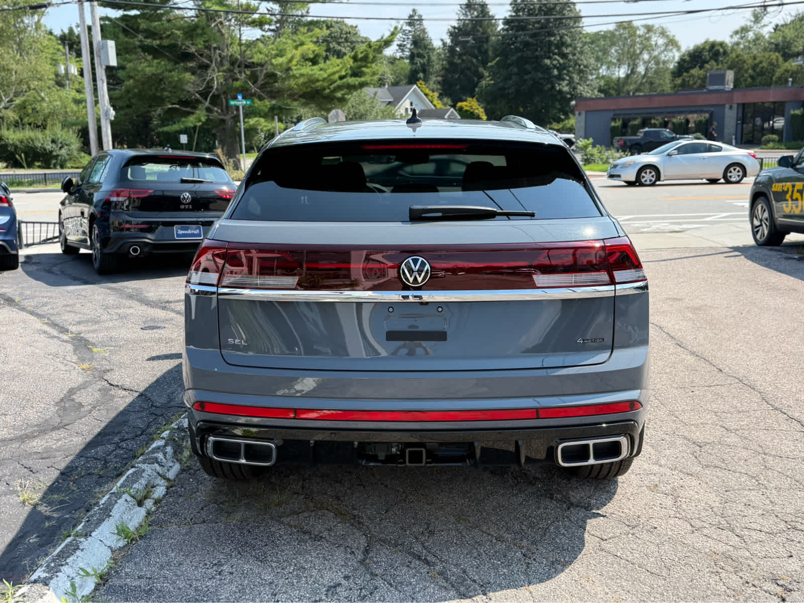 2026 Volkswagen Atlas Cross Sport 2.0T SEL Premium R-Line