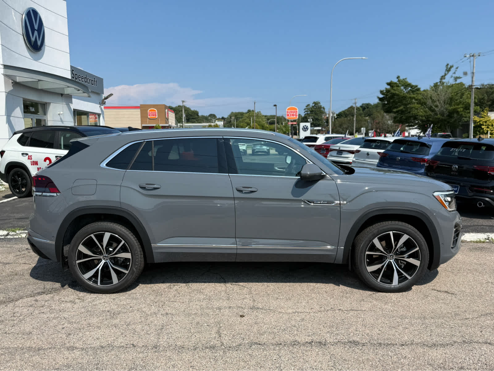 2026 Volkswagen Atlas Cross Sport 2.0T SEL Premium R-Line