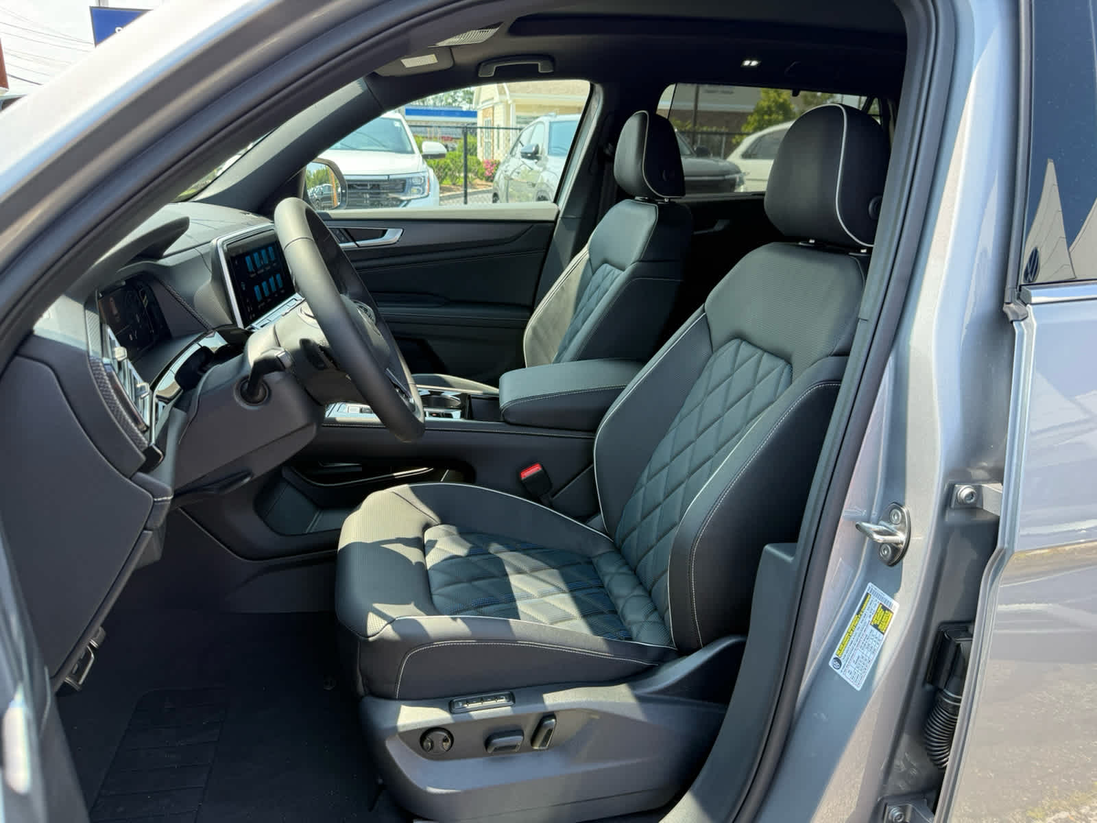 2026 Volkswagen Atlas Cross Sport 2.0T SEL Premium R-Line