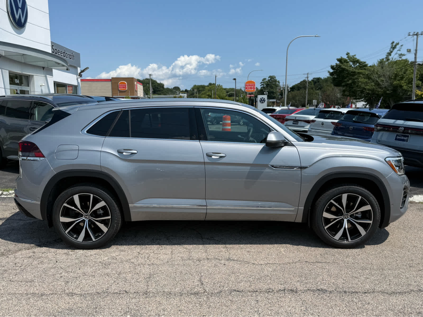 2026 Volkswagen Atlas Cross Sport 2.0T SEL Premium R-Line