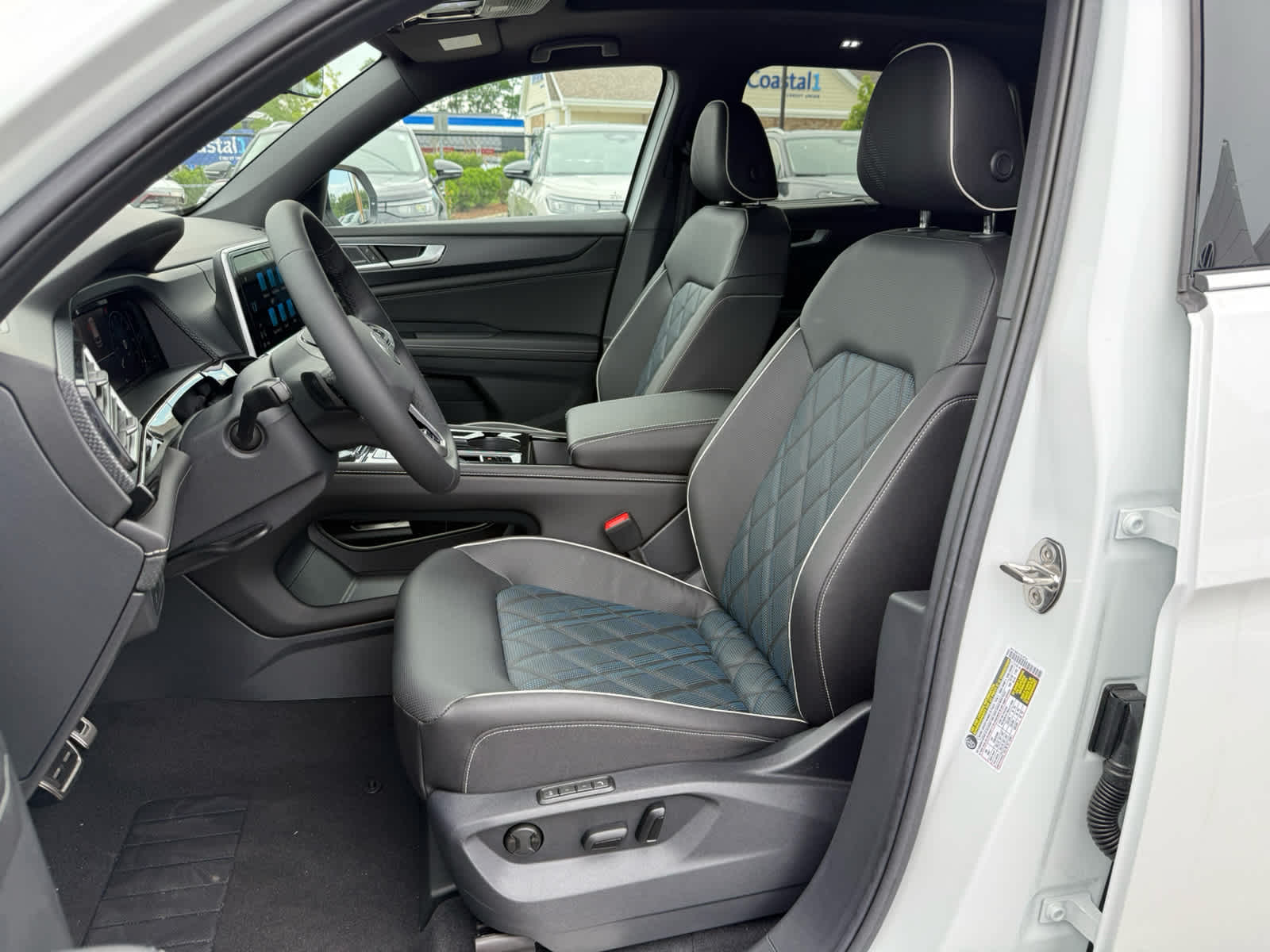 2026 Volkswagen Atlas Cross Sport 2.0T SEL Premium R-Line