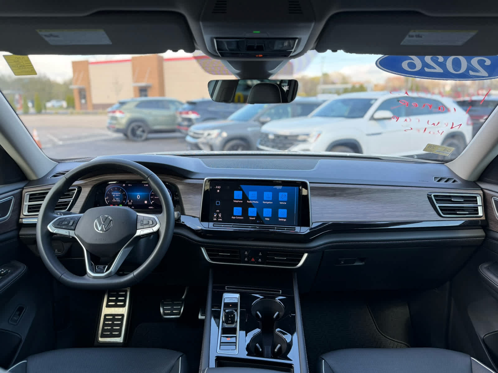 2026 Volkswagen Atlas 2.0T SEL Premium R-Line