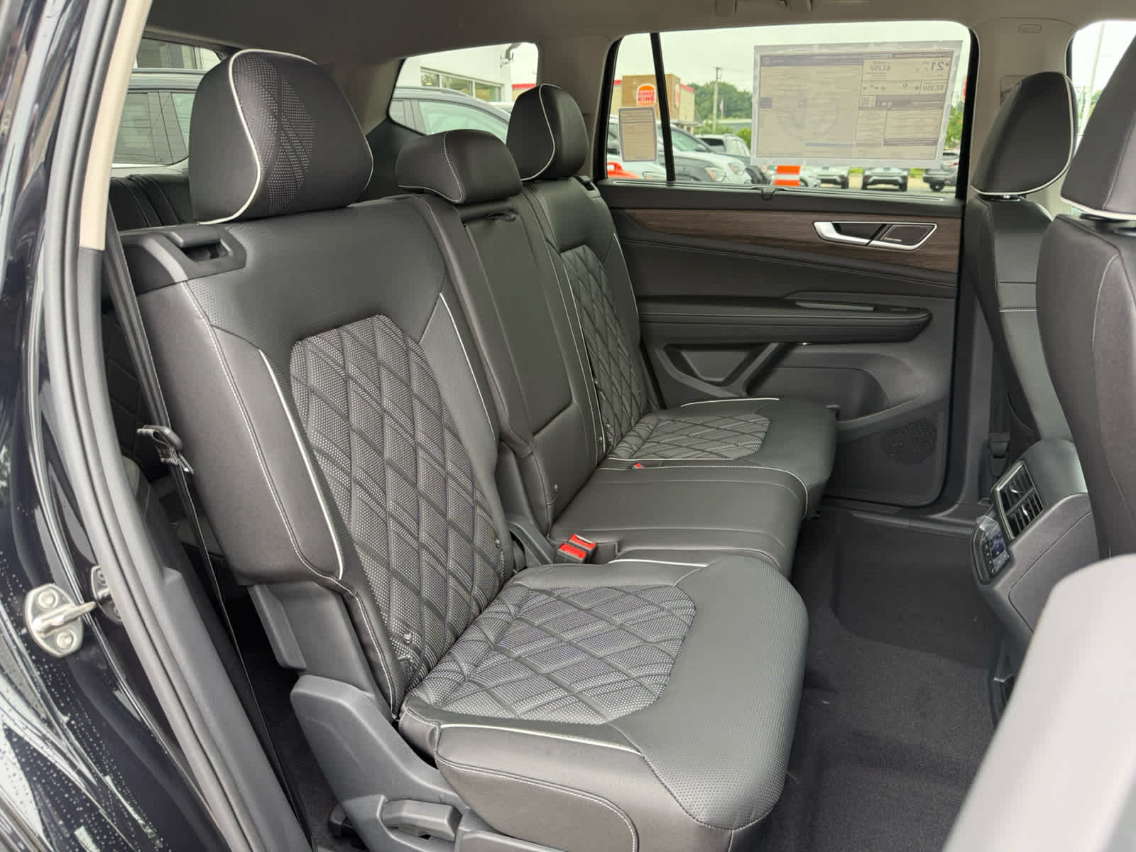 2026 Volkswagen Atlas 2.0T SEL Premium R-Line