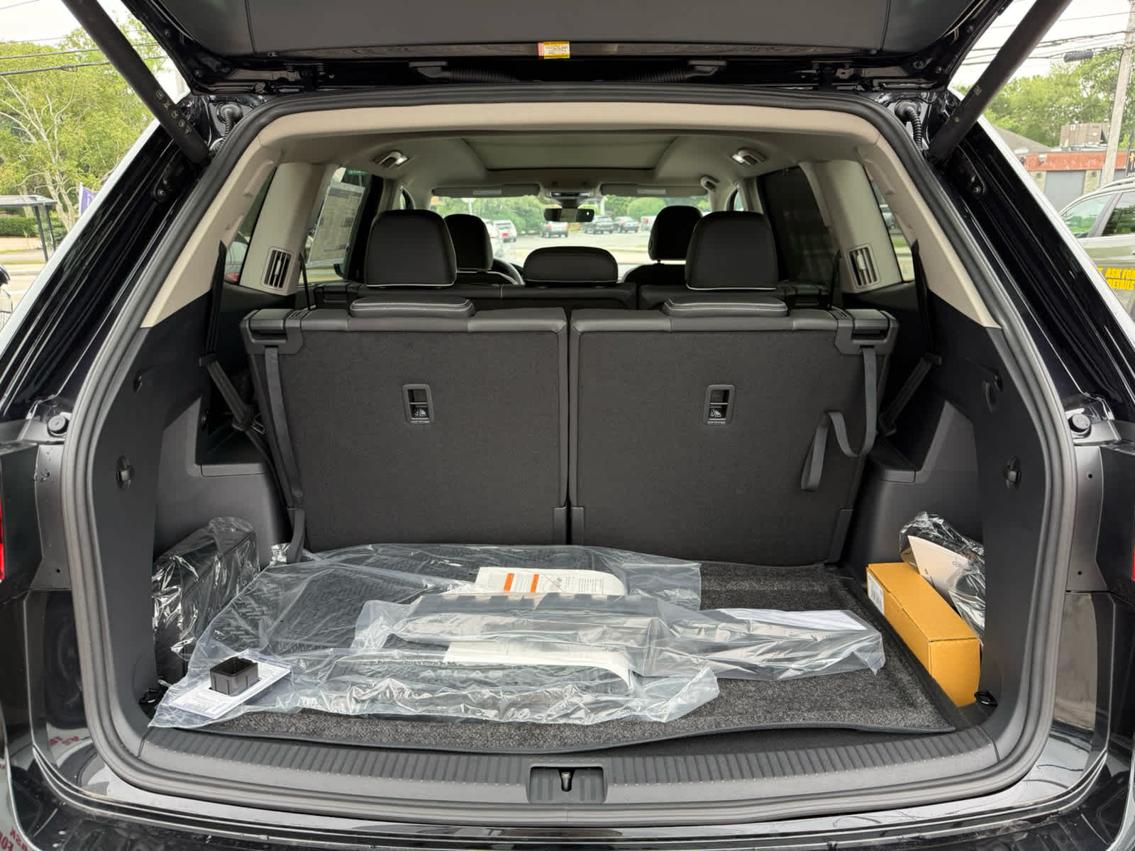 2026 Volkswagen Atlas 2.0T SEL Premium R-Line