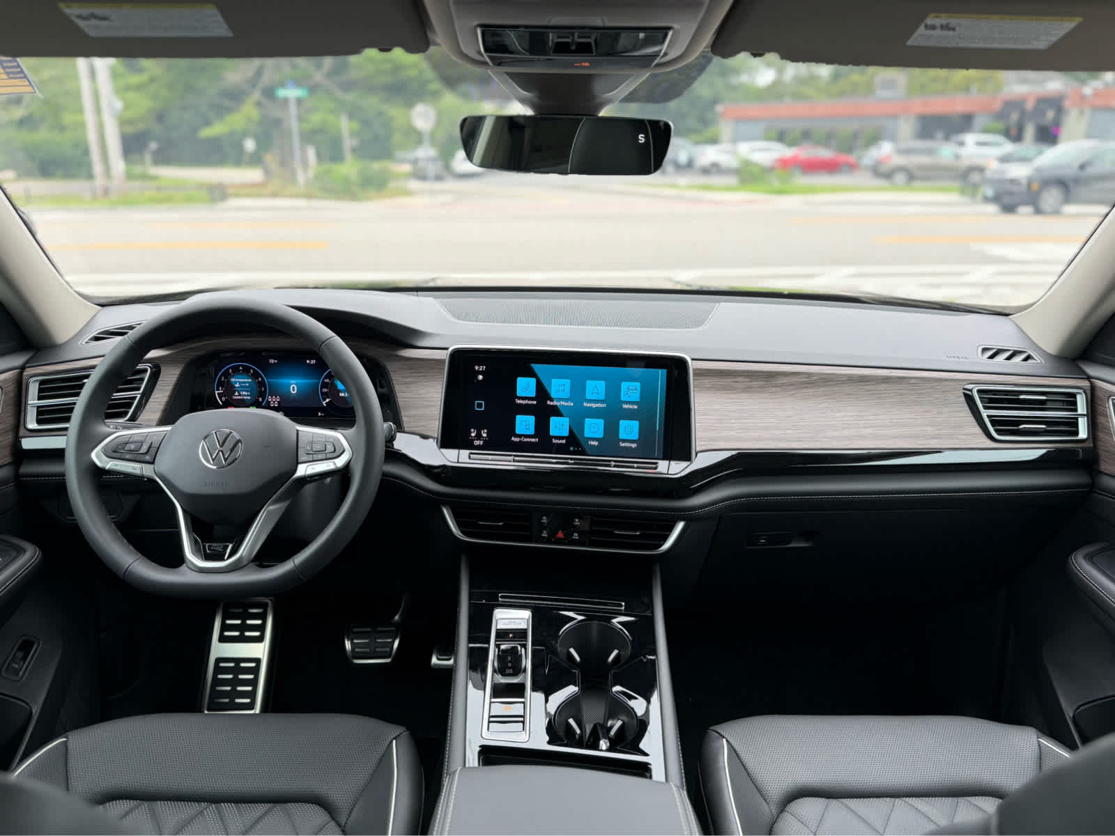 2026 Volkswagen Atlas 2.0T SEL Premium R-Line
