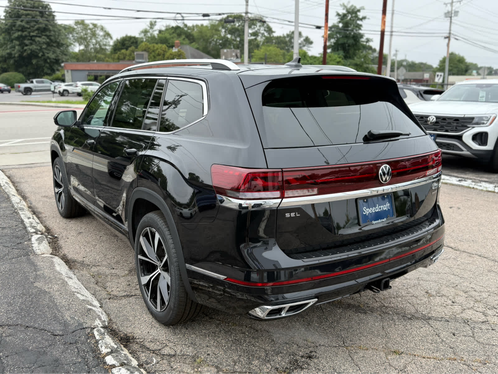2026 Volkswagen Atlas 2.0T SEL Premium R-Line