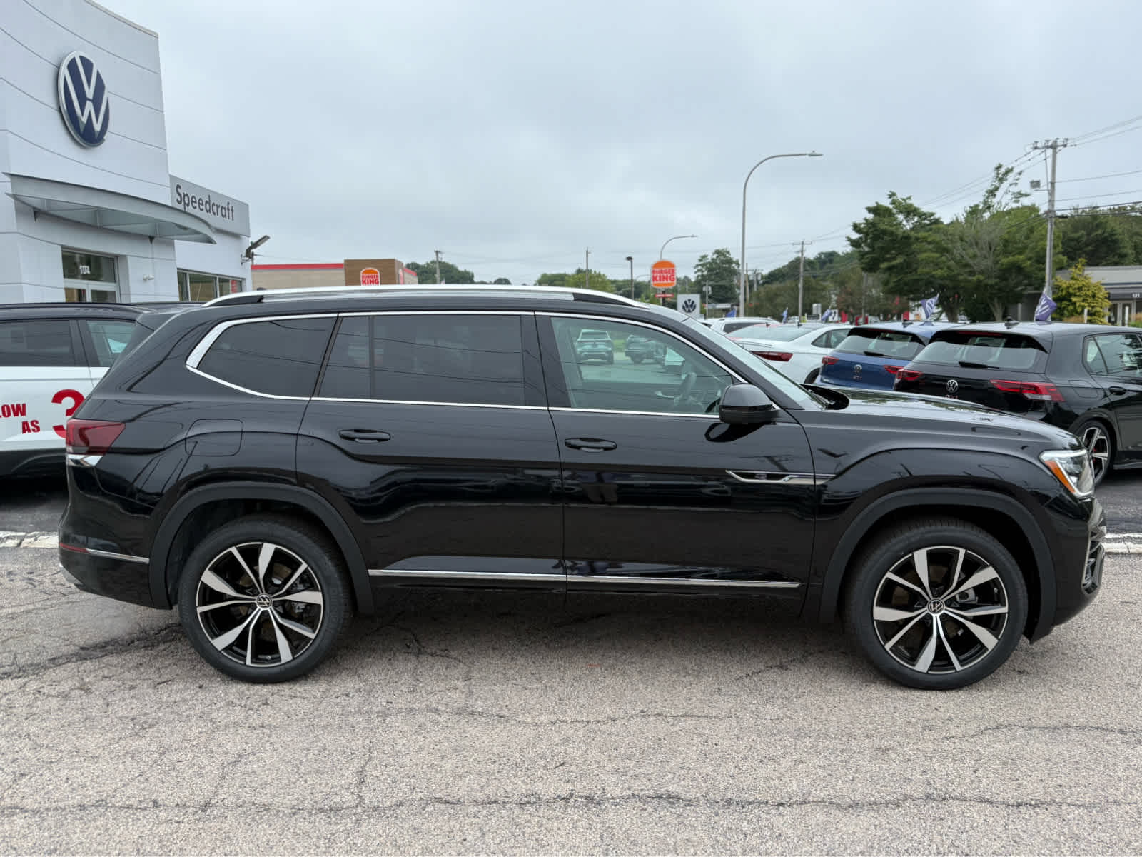2026 Volkswagen Atlas 2.0T SEL Premium R-Line