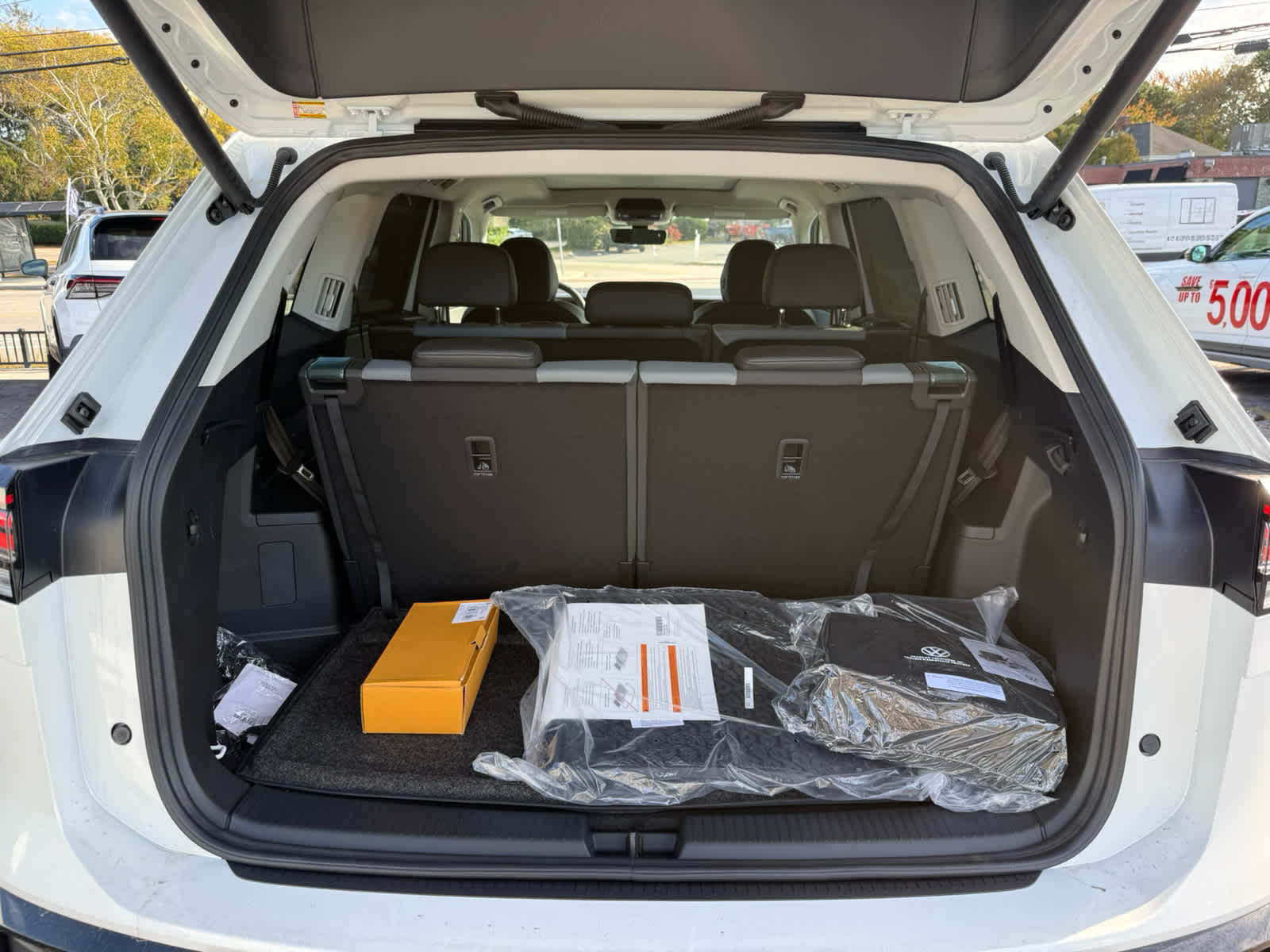 2027 Volkswagen Atlas SE w/Technology