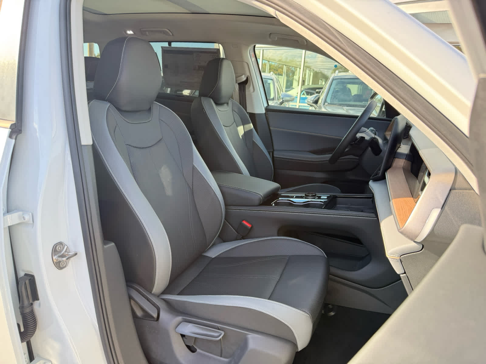 2027 Volkswagen Atlas SE w/Technology