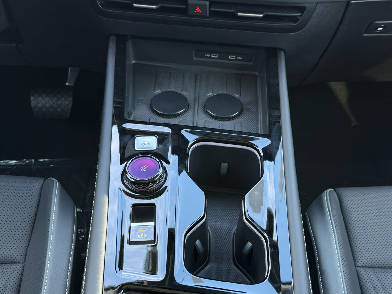 2027 Volkswagen Atlas SE w/Technology