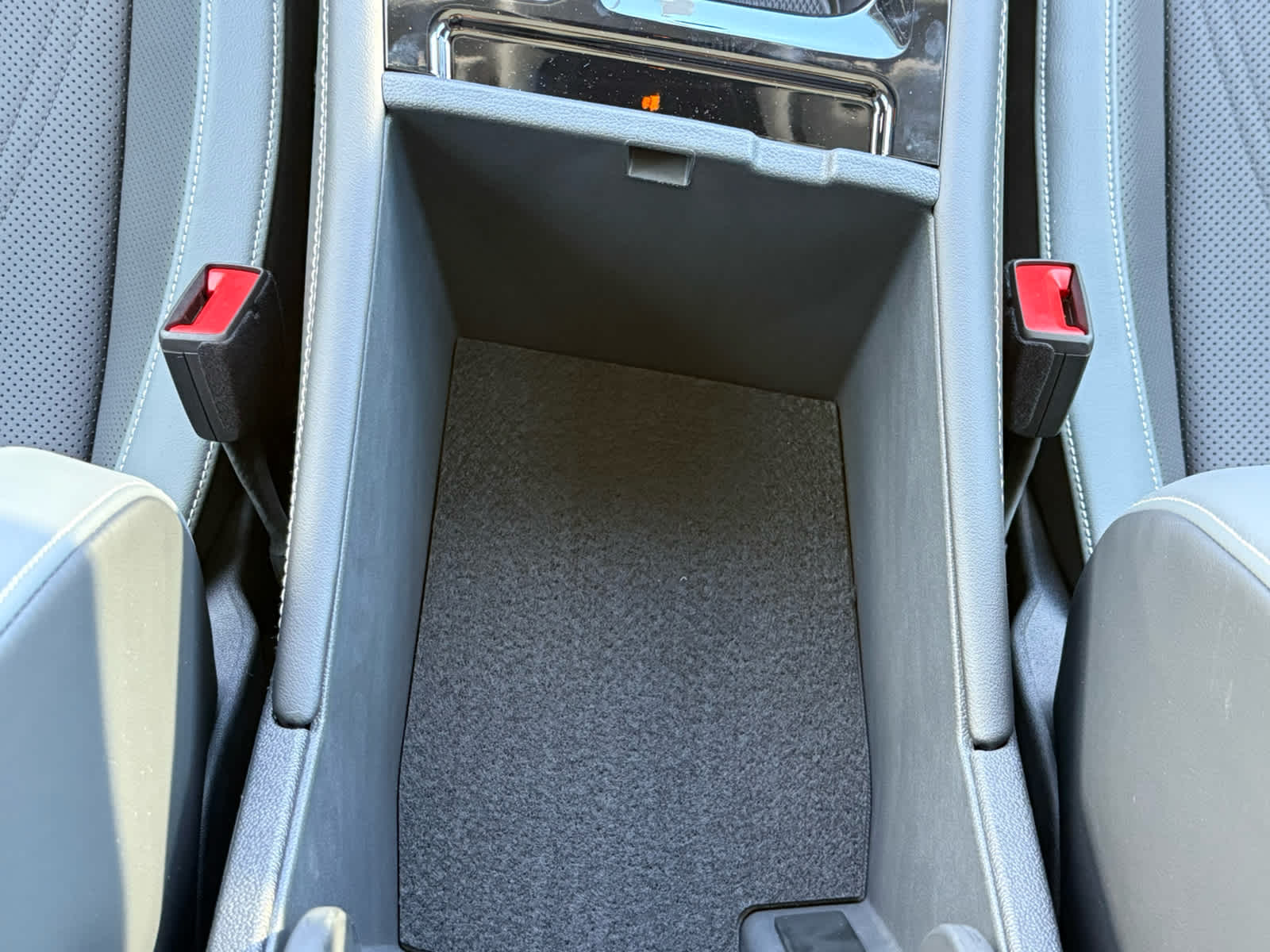 2027 Volkswagen Atlas SE w/Technology