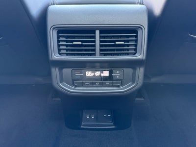 2027 Volkswagen Atlas SE w/Technology