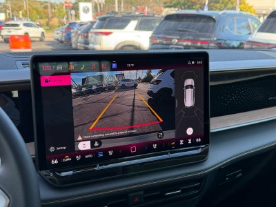 2027 Volkswagen Atlas SE w/Technology