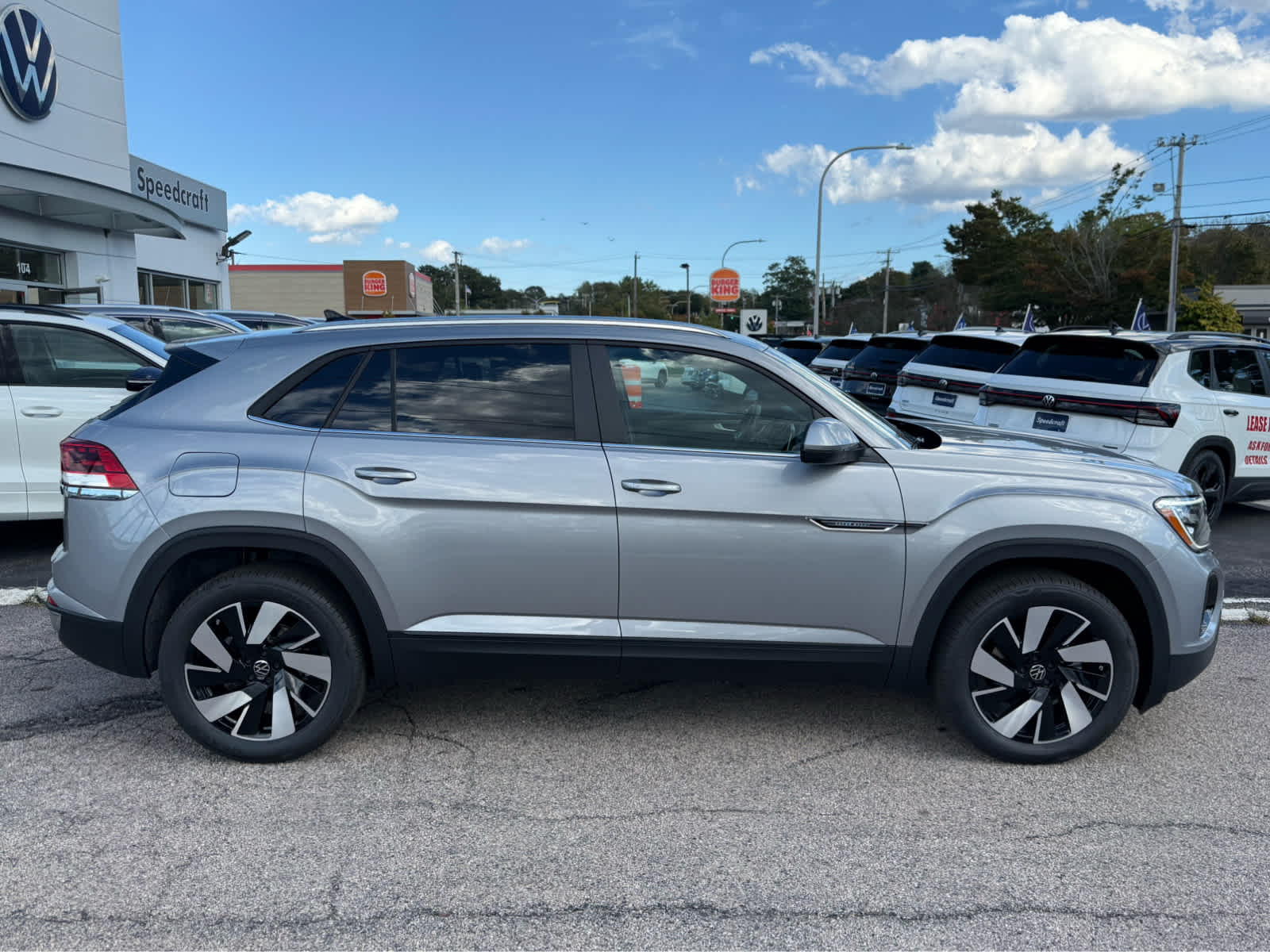 2026 Volkswagen Atlas Cross Sport 2.0T SE W/TECHNOLOGY