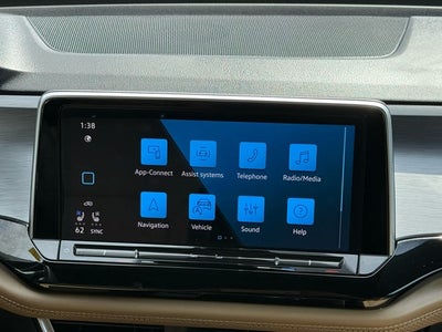 2024 Volkswagen Atlas Cross Sport 2.0T SE w/Technology