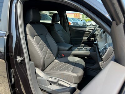 2026 Volkswagen Atlas Cross Sport 2.0T SE