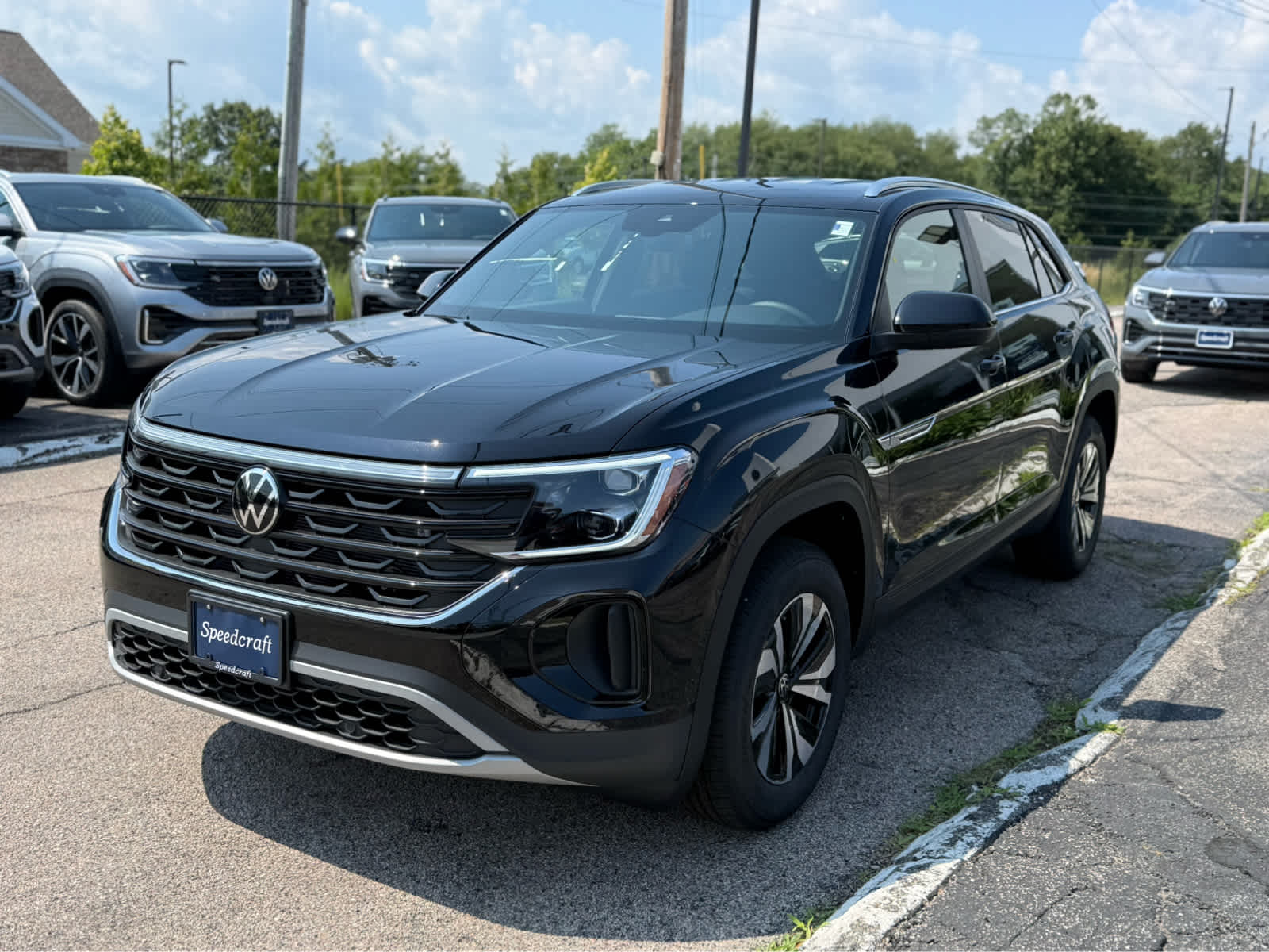 2026 Volkswagen Atlas Cross Sport 2.0T SE