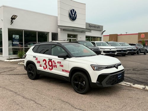 2026 Volkswagen Taos SE Black