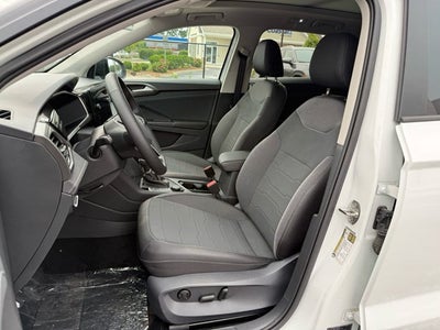 2026 Volkswagen Taos SE Black