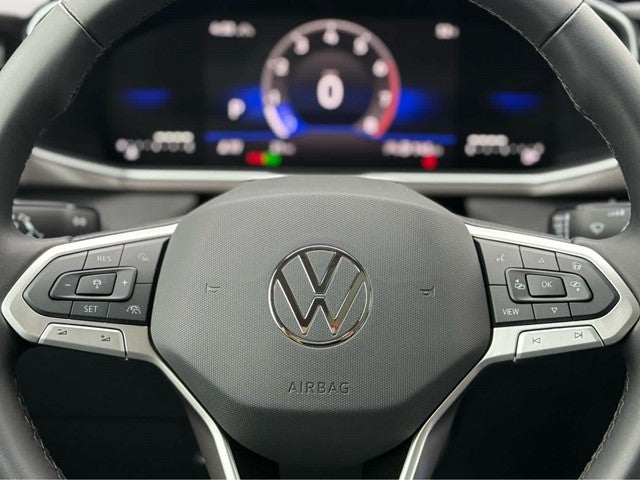 2026 Volkswagen Taos 1.5T SE Black
