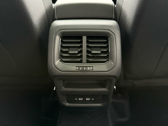 2026 Volkswagen Taos 1.5T SE Black