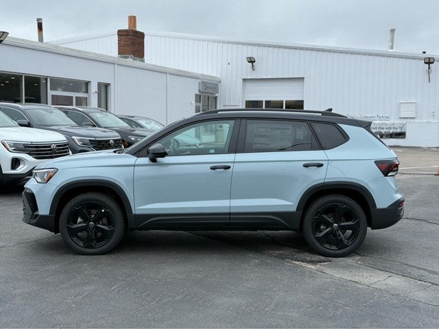 2026 Volkswagen Taos 1.5T SE Black