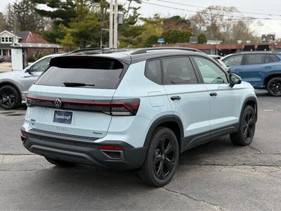 2026 Volkswagen Taos 1.5T SE Black