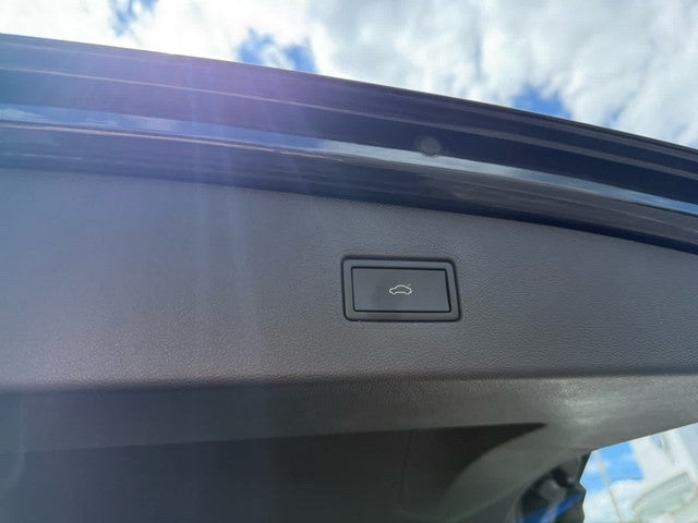 2024 Volkswagen Tiguan SEL R-Line