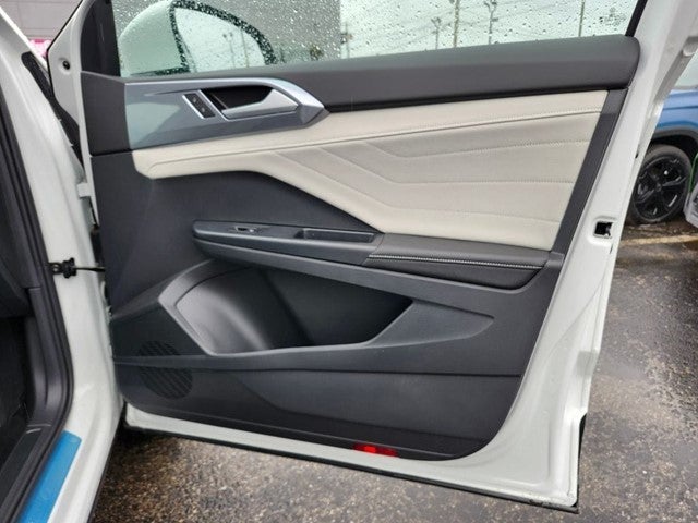 2026 Volkswagen Taos 1.5T SEL