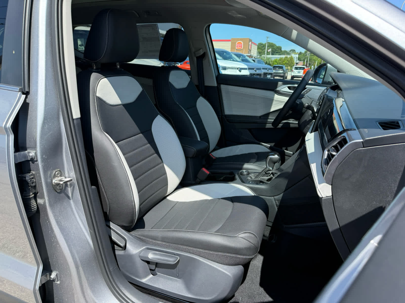 2026 Volkswagen Taos SEL