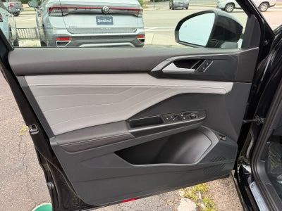2024 Volkswagen Taos SEL