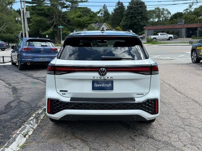 2026 Volkswagen Tiguan 2.0T SE R-Line Black