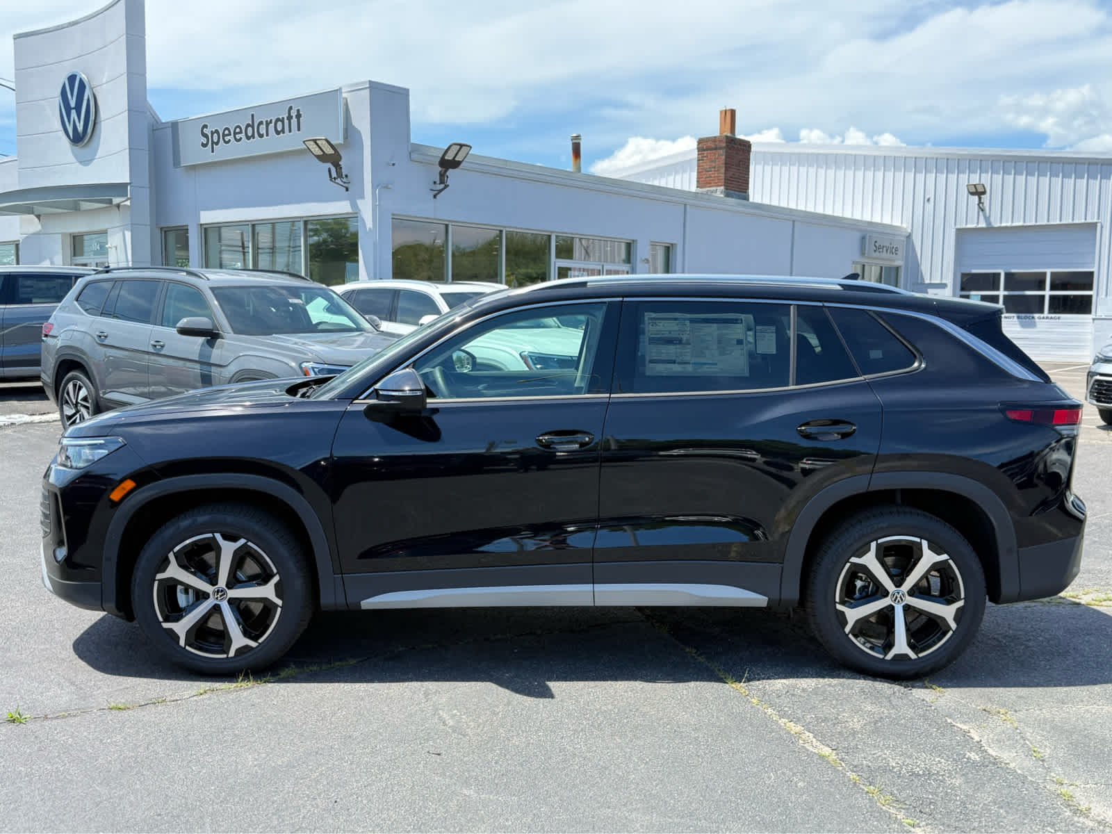 2026 Volkswagen Tiguan 2.0T SE