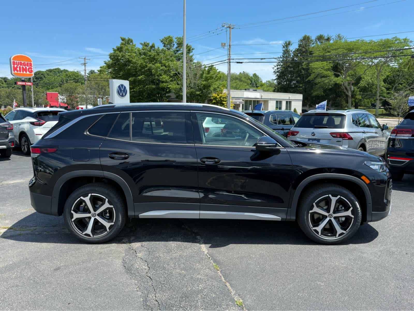 2026 Volkswagen Tiguan 2.0T SE